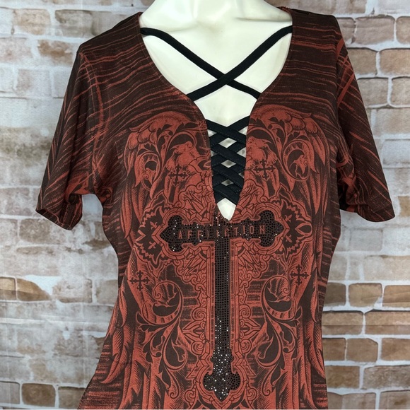 Affliction Women’s Graphic Short Sleeve Criss Cross V-Neck T-Shirt-Size: L -NWT - Picture 2 of 10